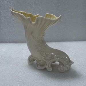 Vintage Belleek Ireland Horn of Plenty Fermanagh Cornucopia Vase